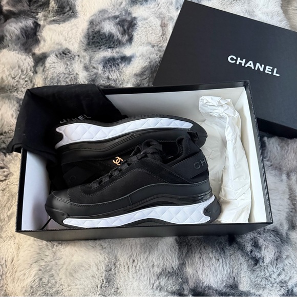 CHANEL Black Calfskin Mixed Fibers CC Sneakers size 39 (Brand New in Box) - Picture 4 of 11
